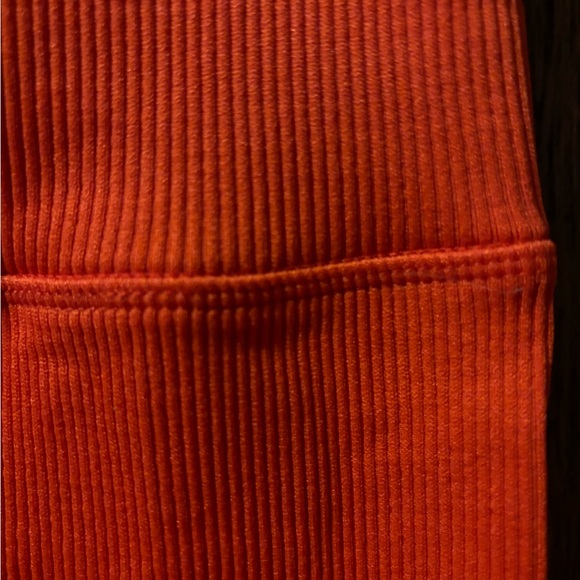 NWT Fabletics High-waisted Seamless Rib Ultra Crop pant in Harvest, size large - Picture 5 of 11